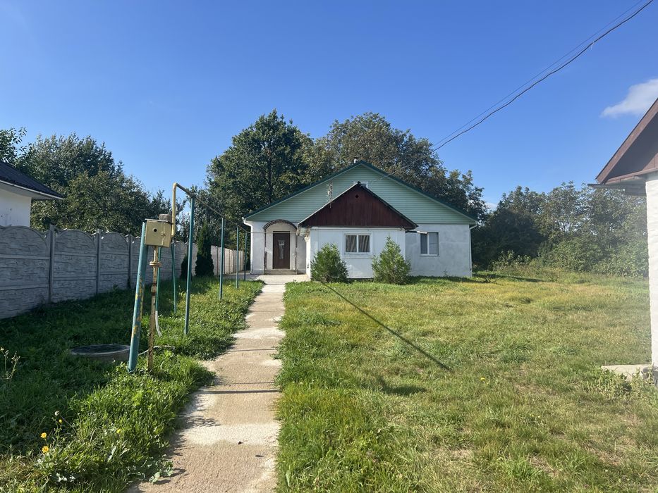 Продам будинок із сучасним ремонтом та меблями