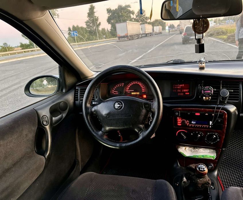 Opel вектра б 2л