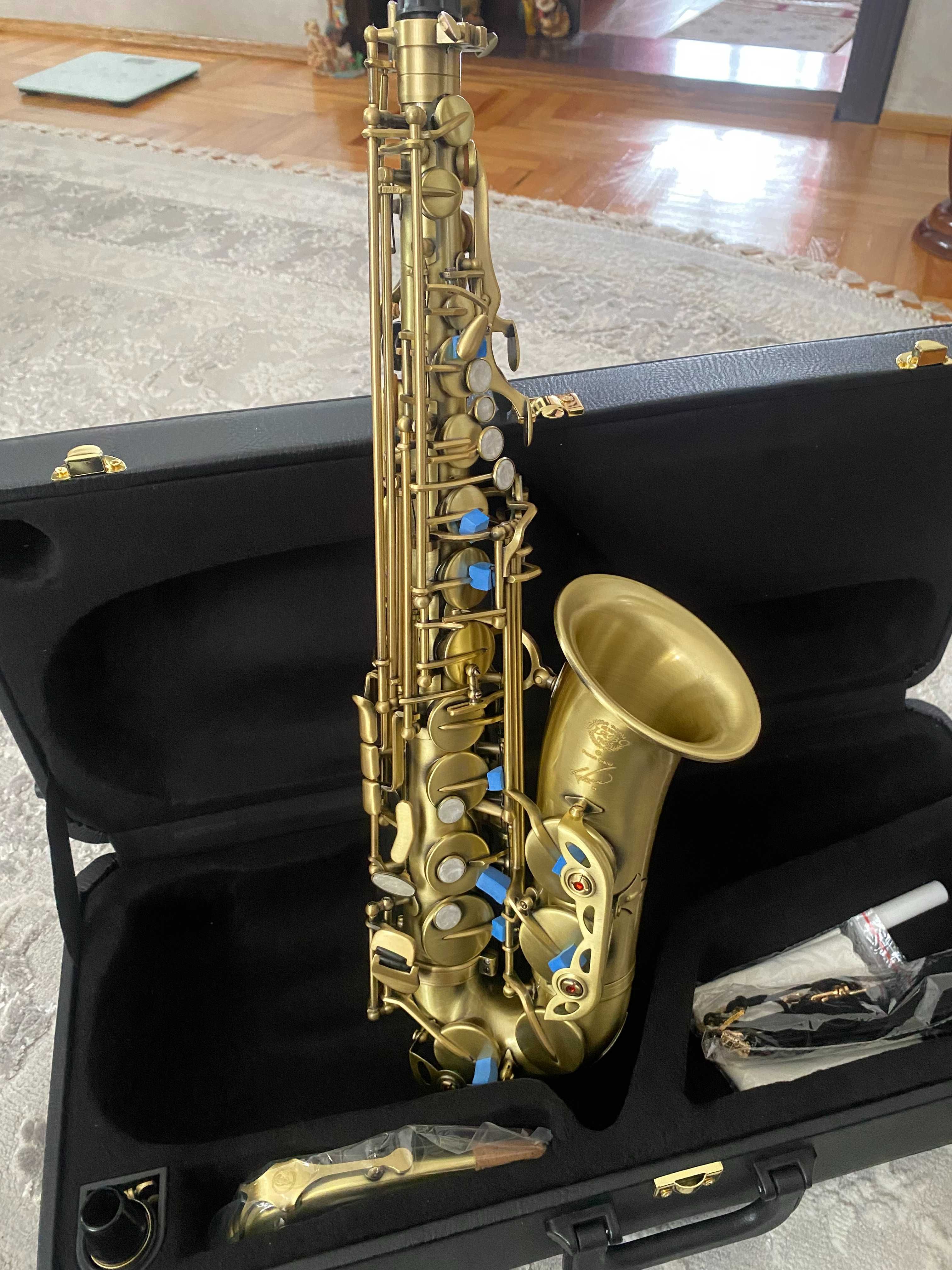 Продам новий саксофон Selmer