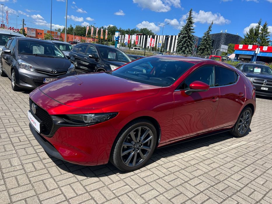 Mazda 3 Aktywny tempomat asystent swiatel drogowych bose asystent pasa kamera