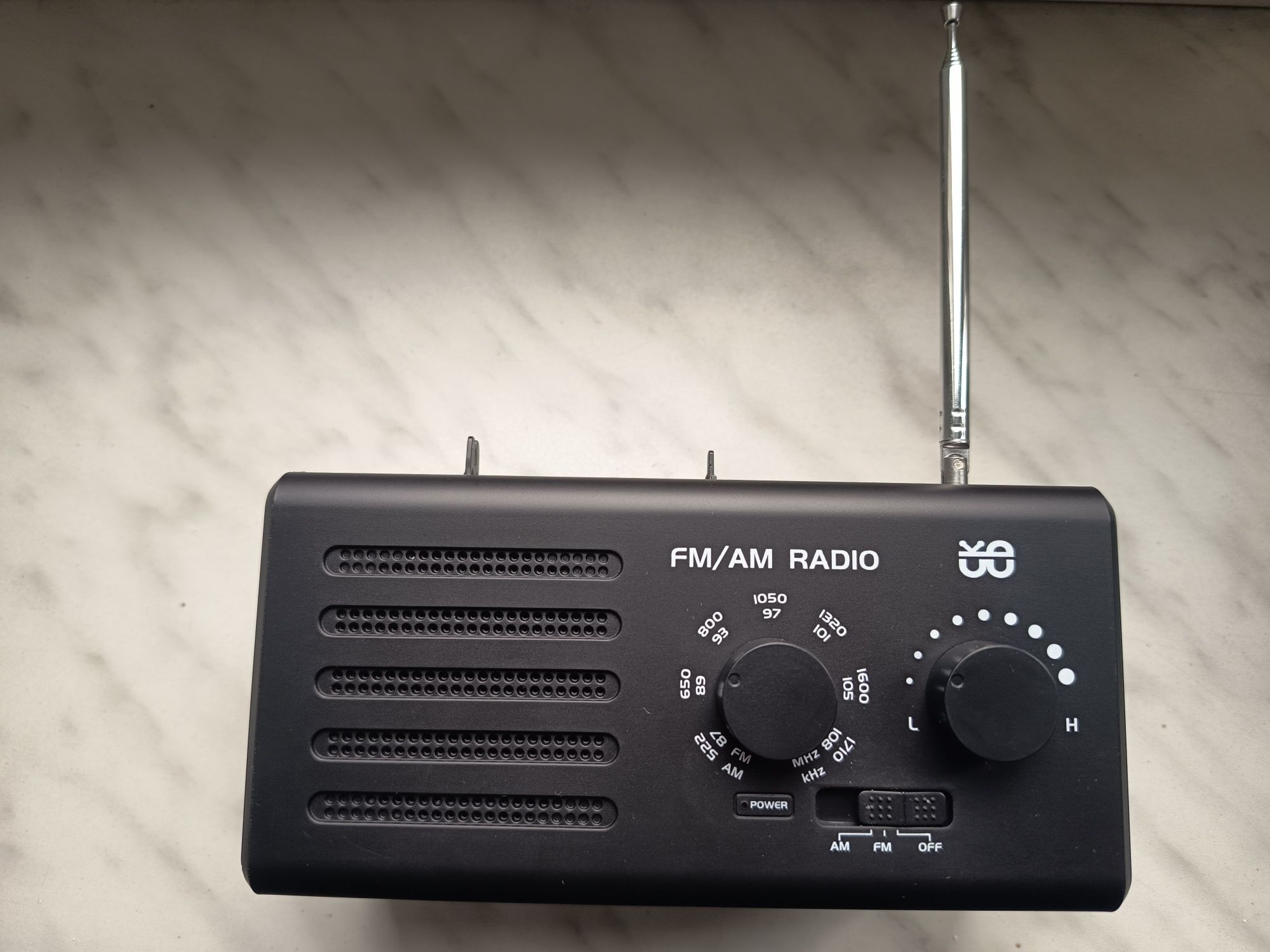 Radio przenośne FM/AM na baterie