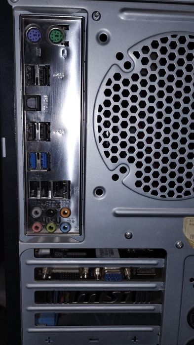 ПК Компьютер _Лицензионая Win10,оперативы 10Gb,ssd 120gb,AMD