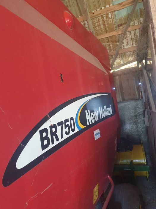 Prasa pasowa new holland br 750