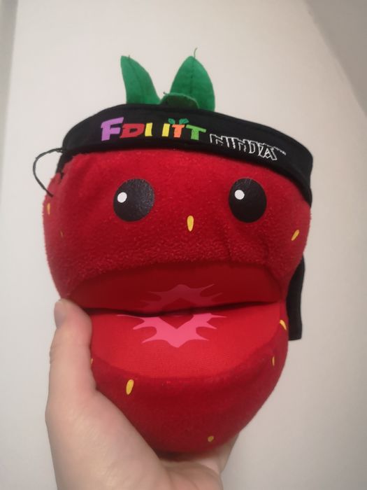 Ніндзя фрукт полуниця ninja fruit м'яка іграшка з шариками всередині
