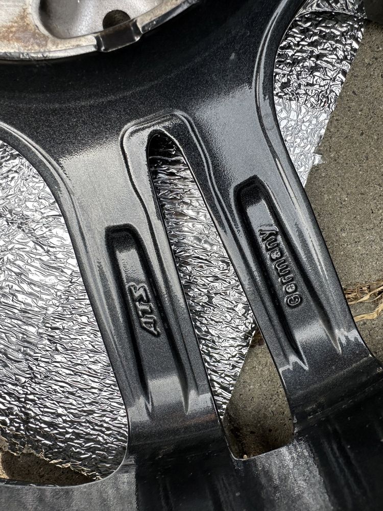 Диски Audi R18 5/112 ET57 титани з датчиками тиску