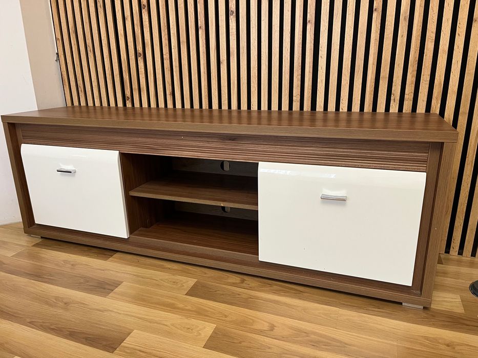 Szafka pod telewizor