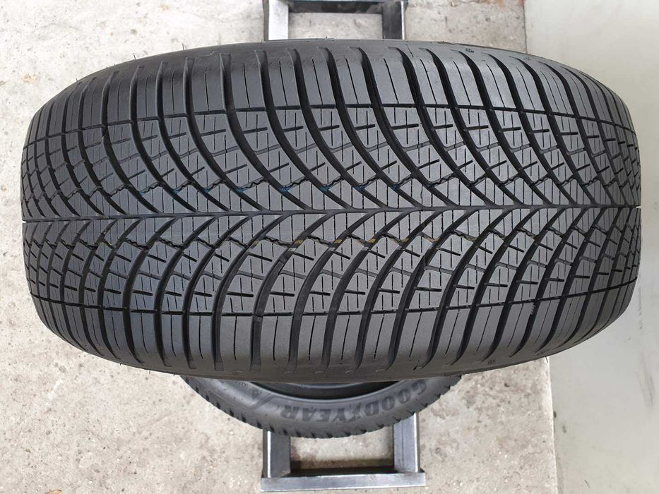 2x Goodyear Vector 4Seasons Gen 3 225/40r18  7,5mm Jak nowe