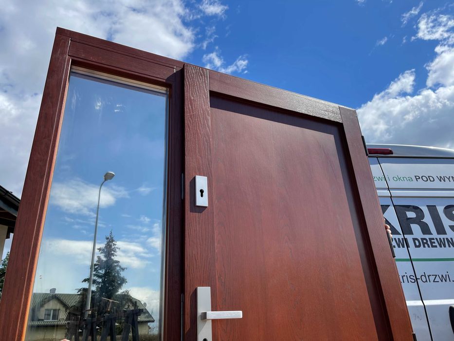 Drzwi zewnętrzne drewniane ocieplane z naświetlem MONTAŻ CAŁA POLSKA