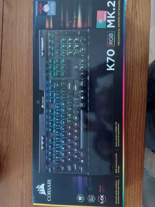 Teclado corsair rgb K70 MK2 (gaming ou uso pessoal)