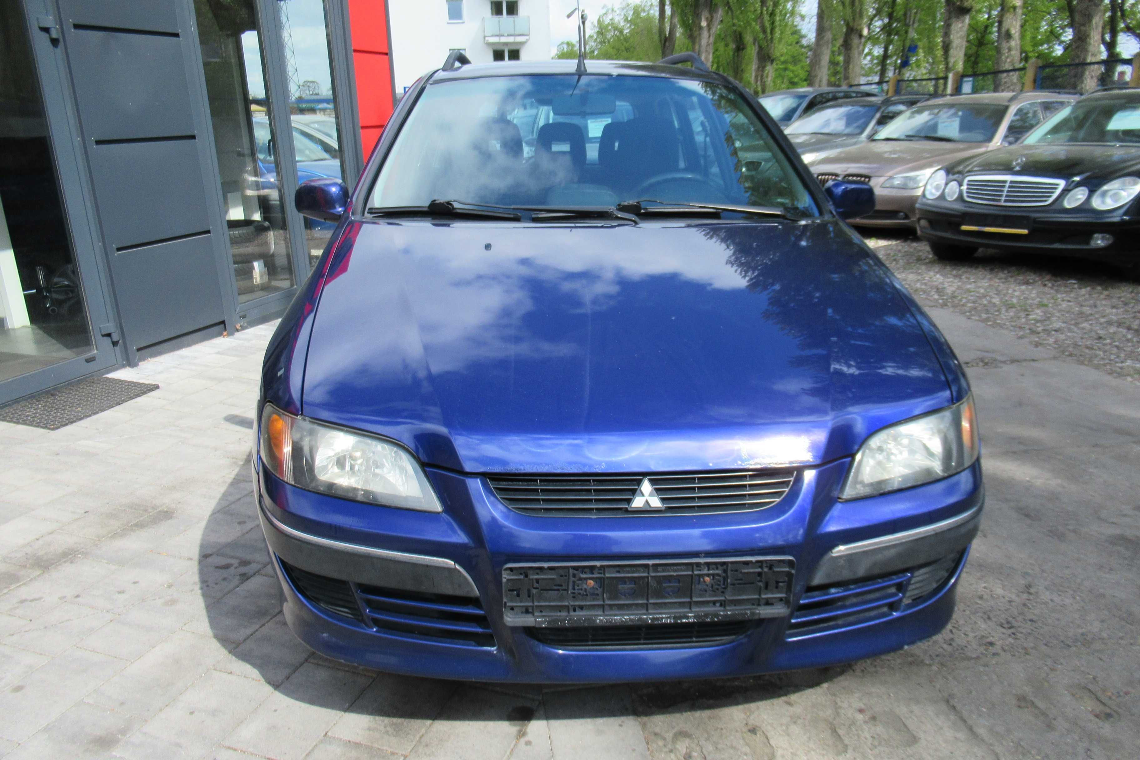 Mitsubishi Space Star benzyna 1.6 98km ładny z Niemiec mały minivan