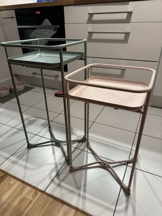 Kwietniki / stoliki IKEA, rózowy i zielononiebieski
