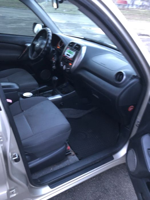 Продам Toyota RAV 4