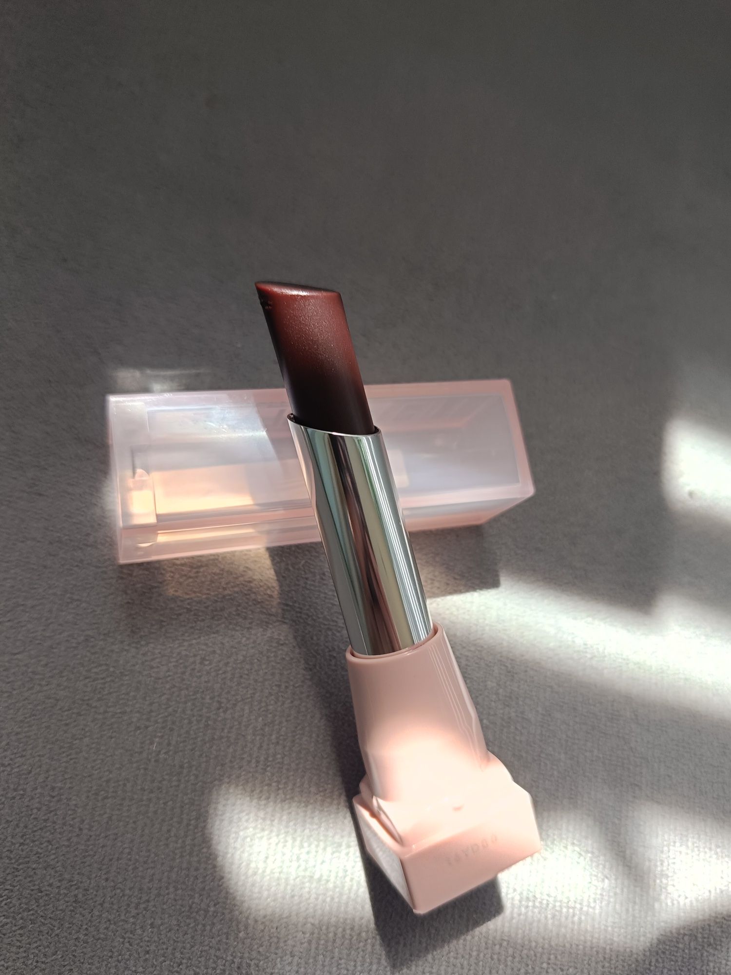 Nowość od Maybelline - Lifter Glaze