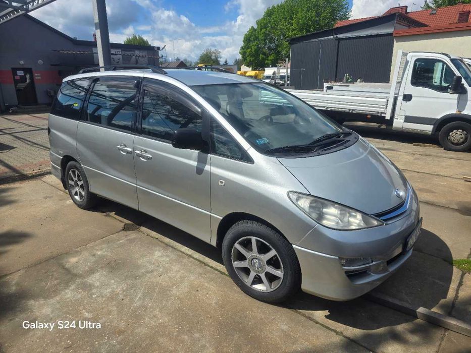 Toyota Previa 2006 rok