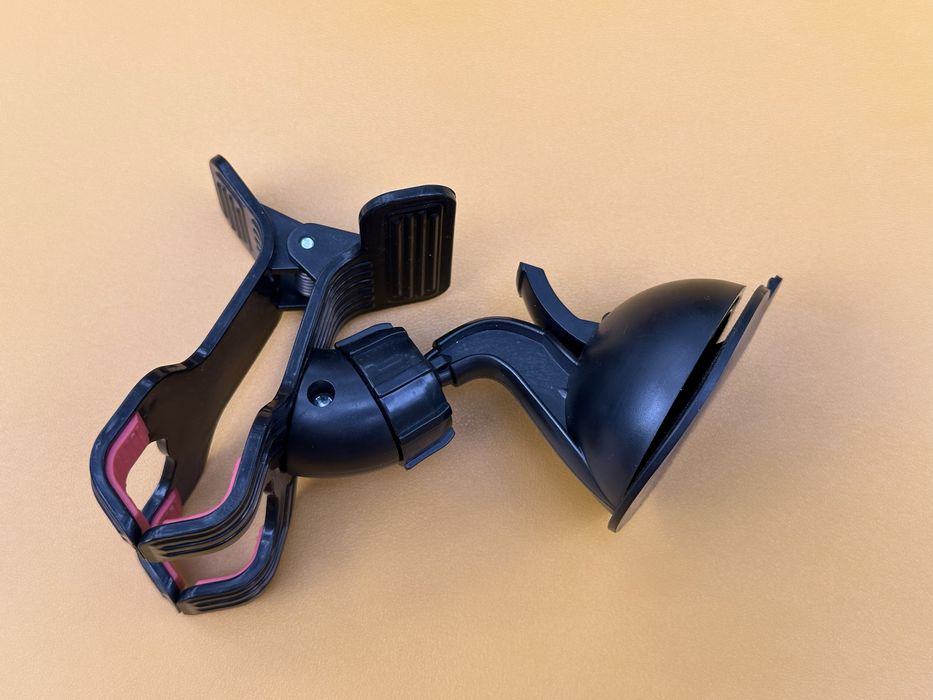 Автотримач на присосці для мобільного телефону