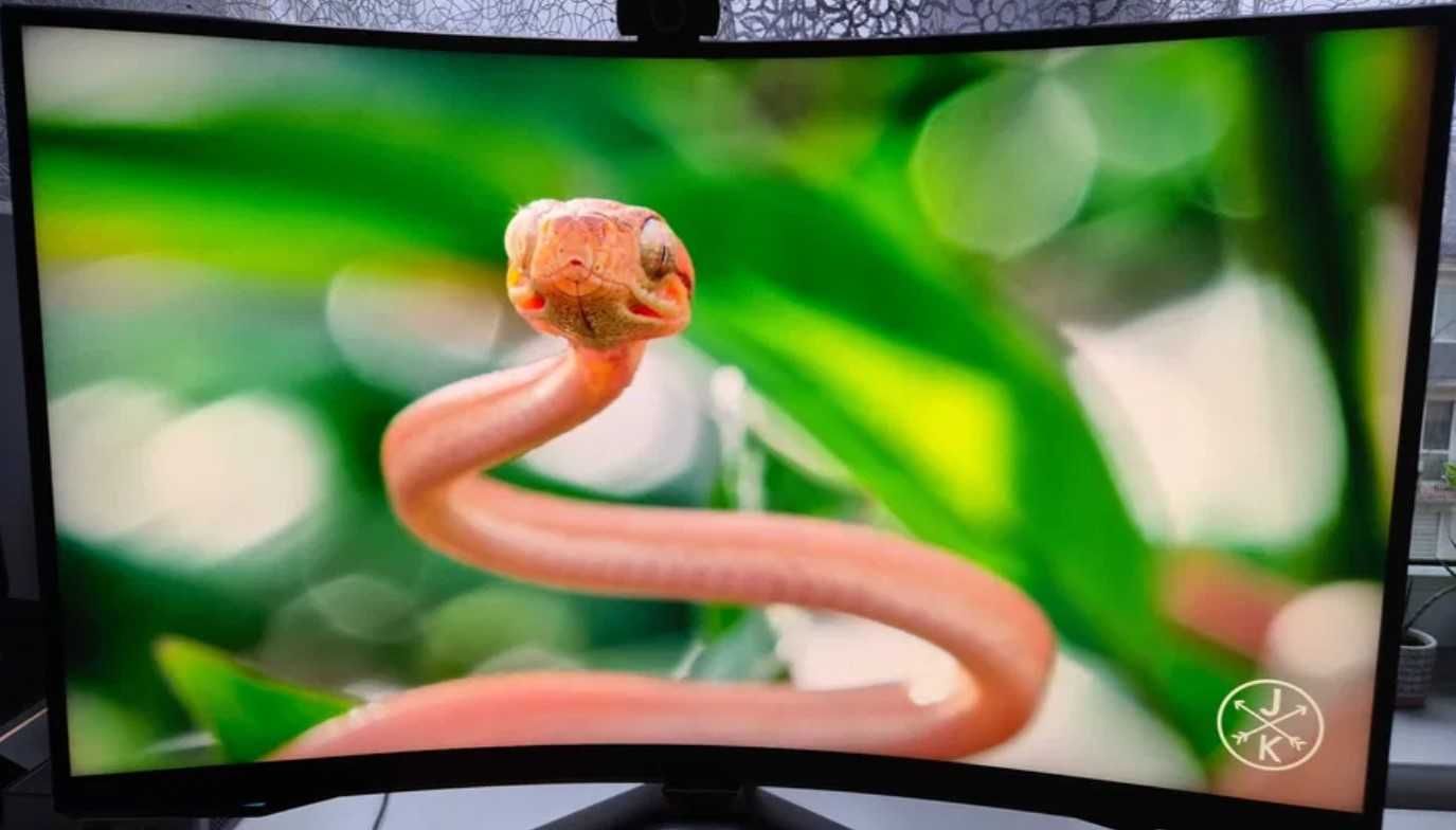 Samsung Odyssey Neo G7 32" 4k 165Hz HDMI 2.1 VRR Mini-LED HDR