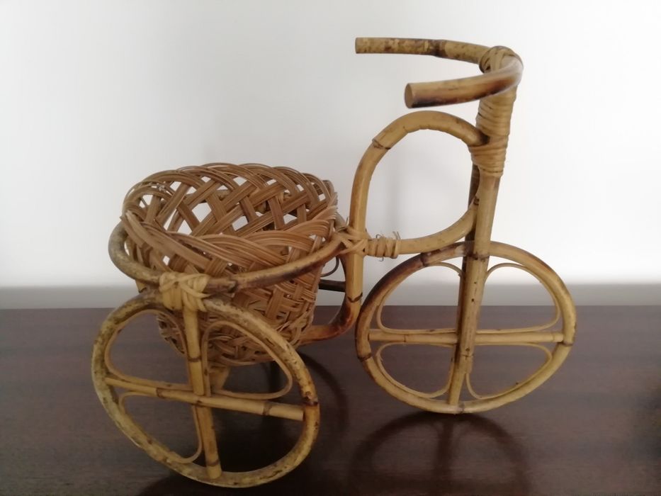 Floreira triciclo em bambu