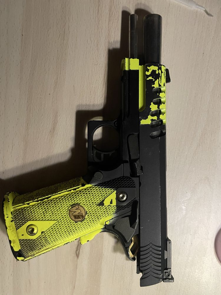 Vendo ou troco Hi capa 5.1 we airsoft