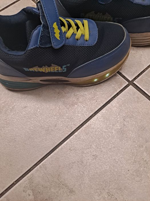 Buty dzieciece swiecace