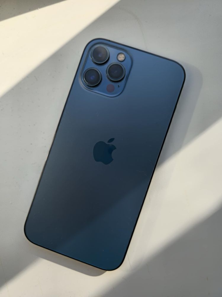 Продам iPhone 12Pro Max 128gb