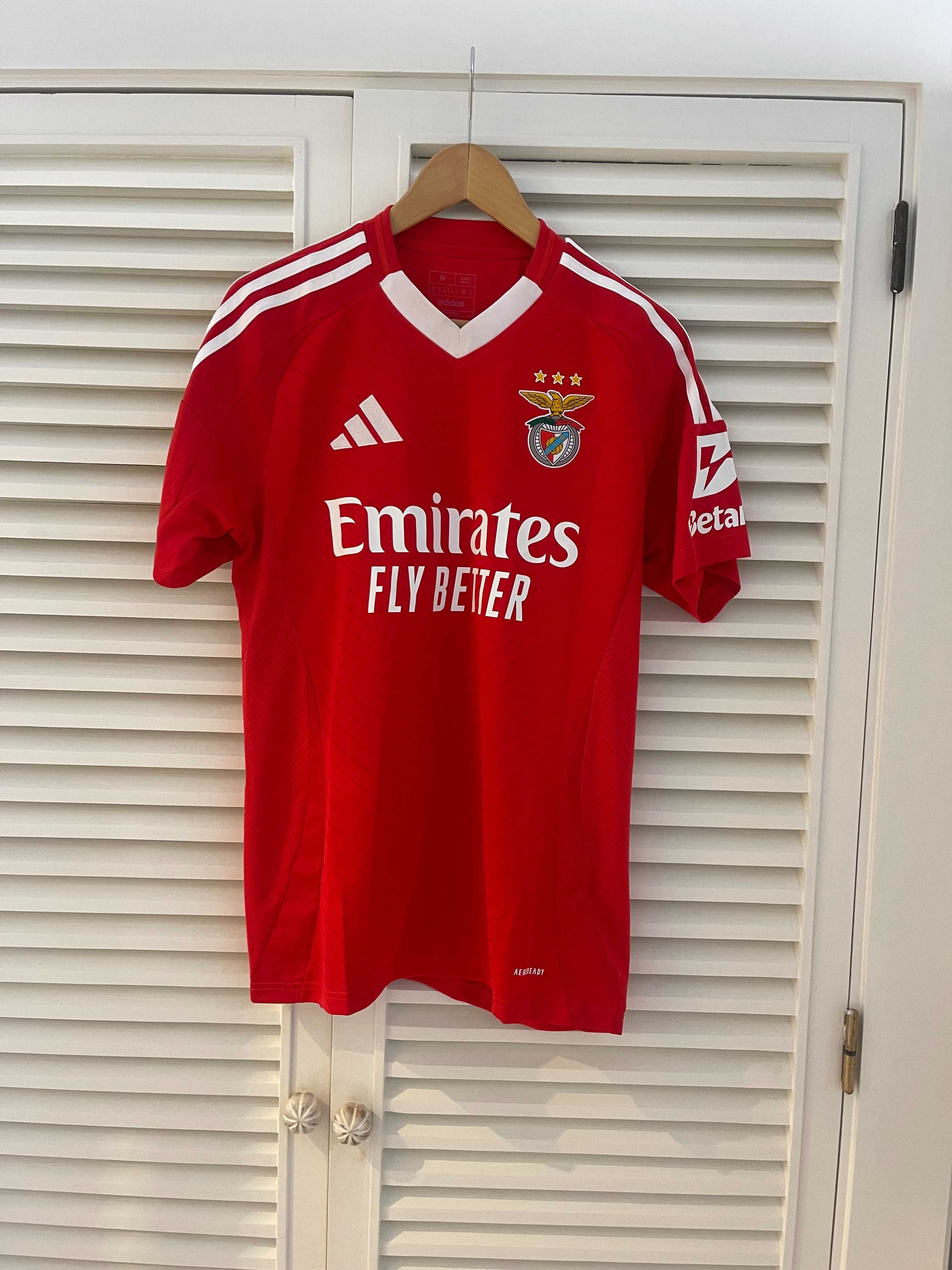 Camisola principal do Benfica a estrear