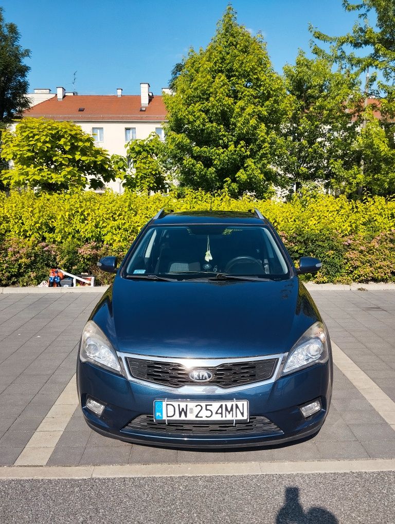 Kia Cee'd 2010 1.6 57000 przebiegu