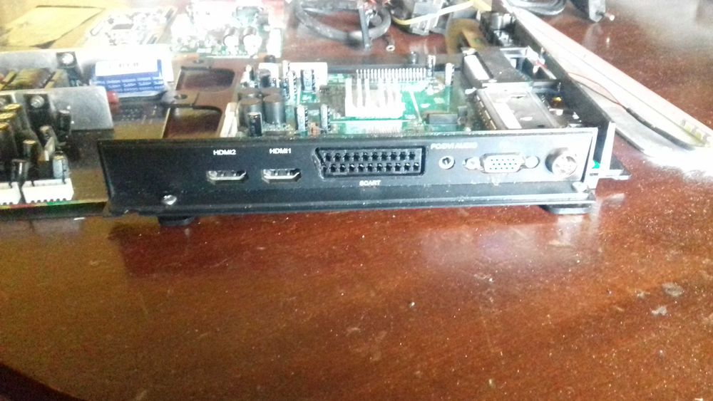 vendo tv marca crown desmontada para peças