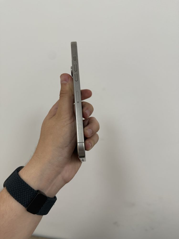 Вживаний Apple iPhone 16 Pro Max 256Gb. (Natural Titanium)