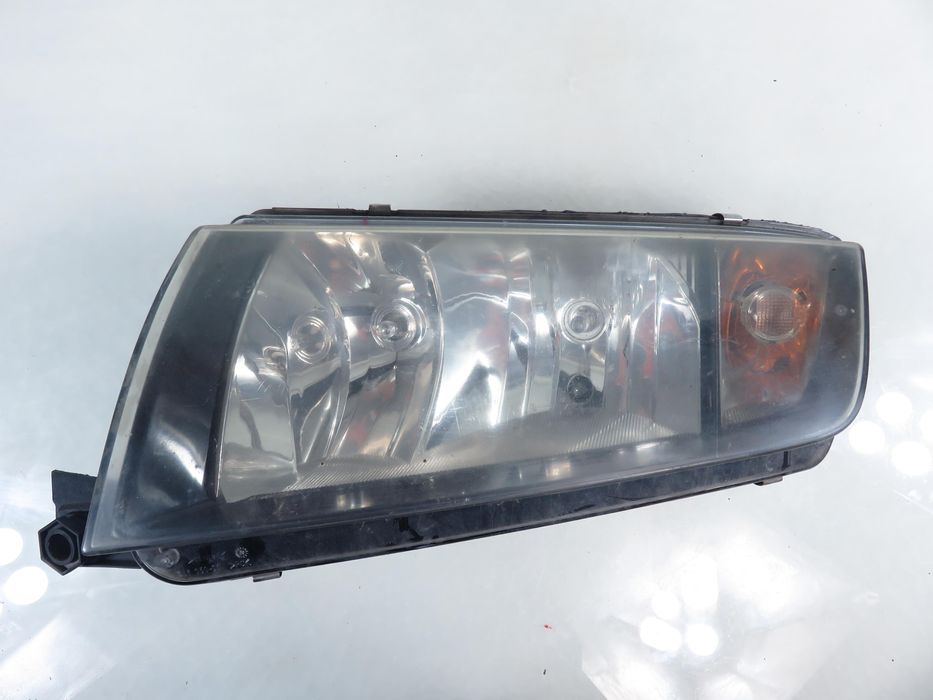 Lampa Lewa Przednia Skoda Fabia I Lift Ciemna