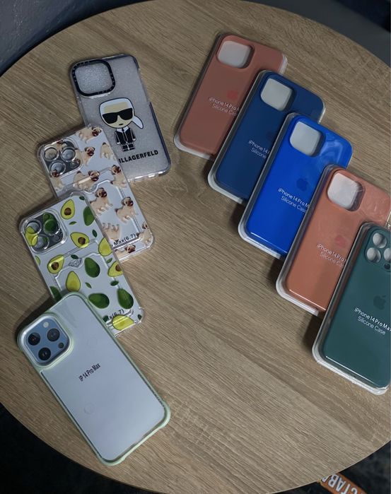 Чохли на iPhone.