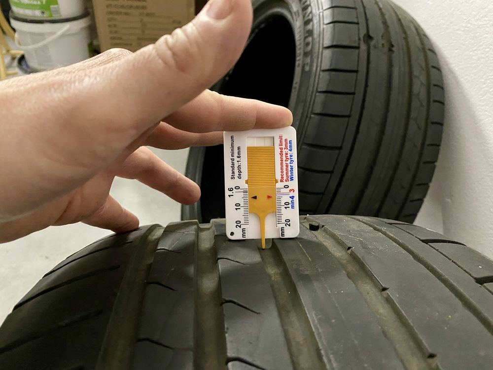 Opony letnie 5mm Dunlop 2x 275/40/19 z 2019r