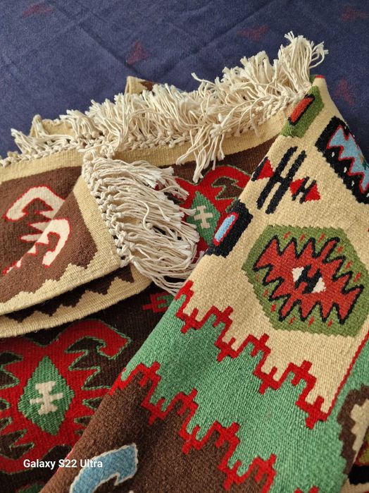 Kilim wełniany z frędzlami