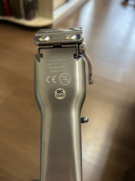 Машинка для стрижки Kemei KM-1986