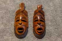 Conjunto de duas Máscaras decorativas