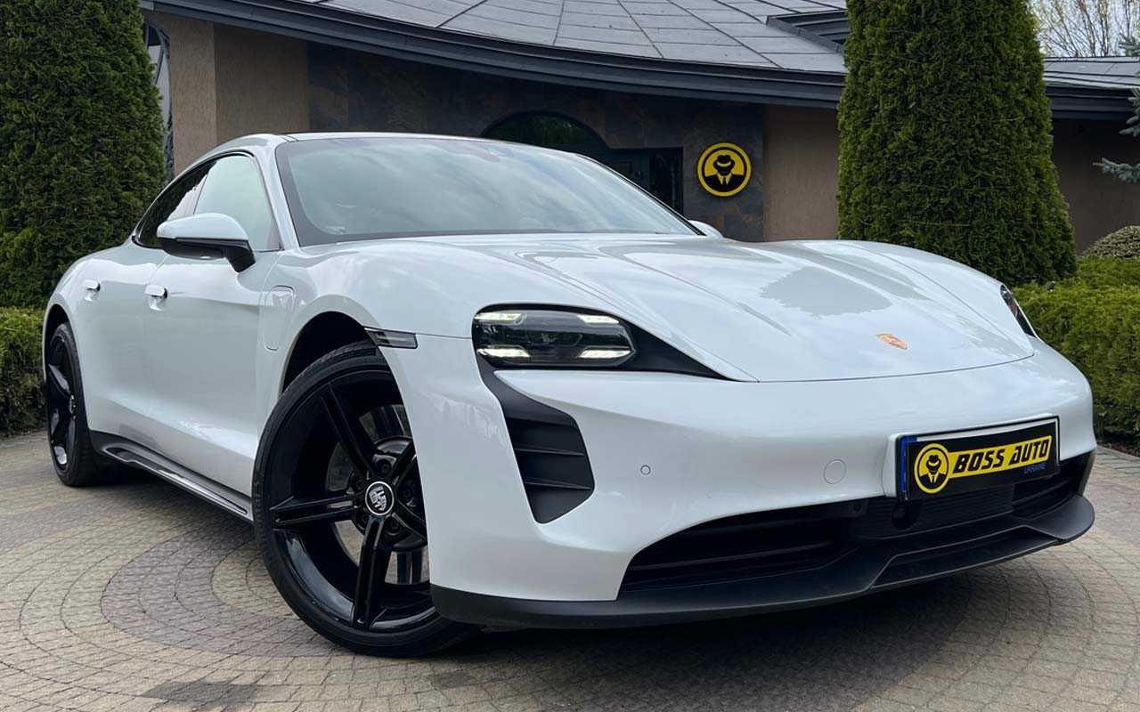 Porsche Taycan 2021