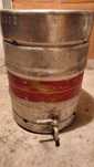 Vendo barril de inox capacidade de 50l com torneira adpetada.