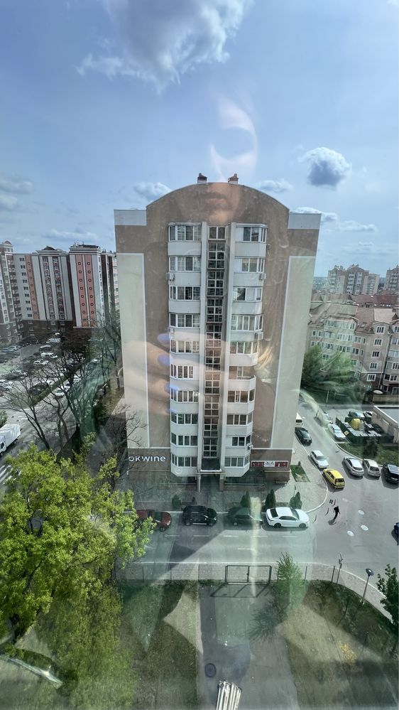 Продаж великої 3к квартири і великою кухнею ЖК Петрівський квартал