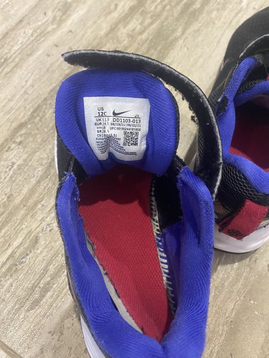 Кросівки дитячі Nike та Sketchers