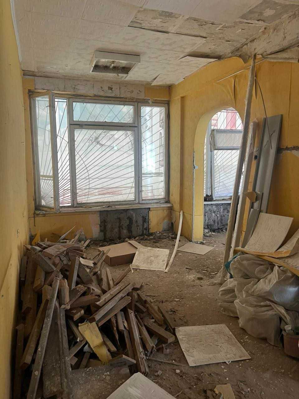 Нежитлові приміщення, площею 45,3 кв.м у м. Київ