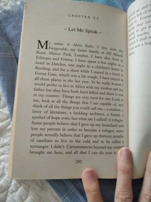 The refugee boy (inglês)