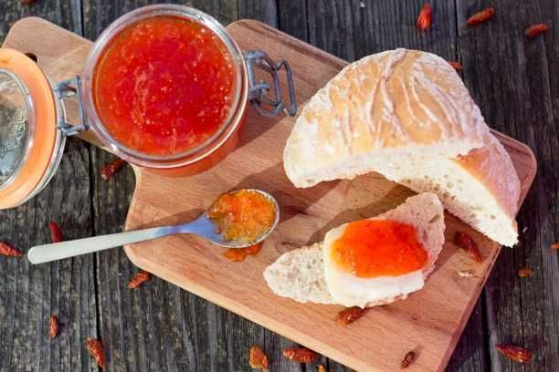 Fruta e compotas biológicas figo ameixa nêsperas marmelo