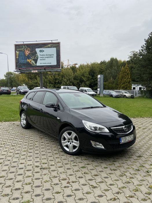 Opel ASTRA J SPORT TOURER 1.4 benzyna