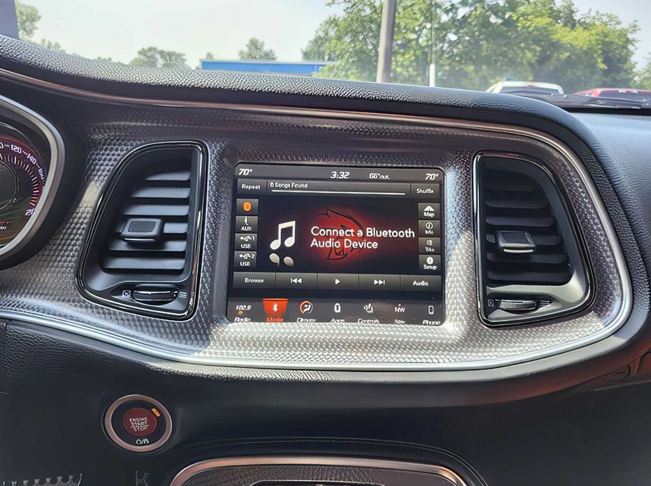 Dodge Challenger      2019