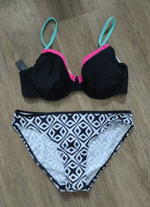 Kostium kąpielowy Bon Prix r. 80B