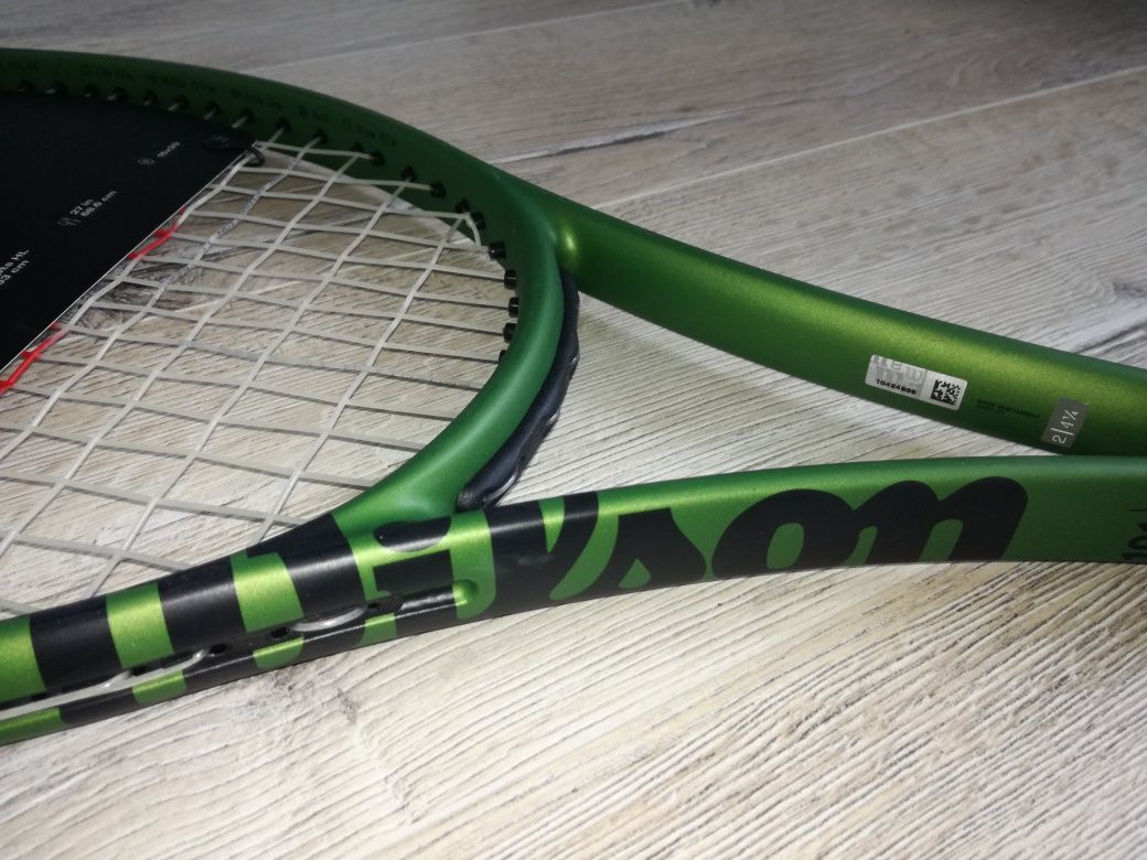 WILSON BLADE V8 101 L waga 274 gram, rączka 2, nowa rakieta tenisowa