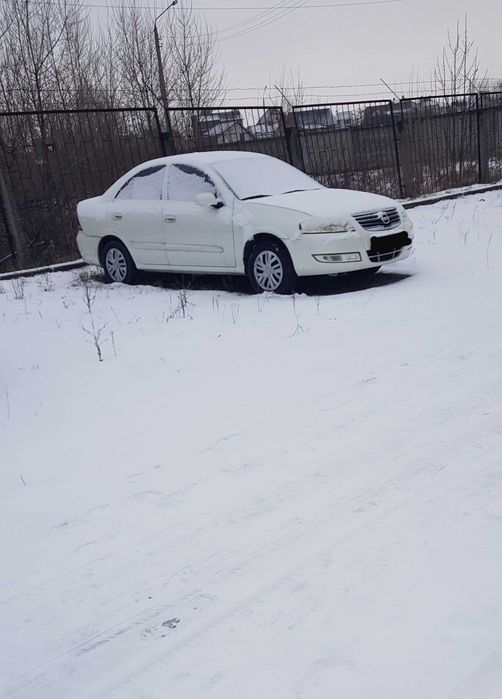 Автомобиль Nissan Almera
