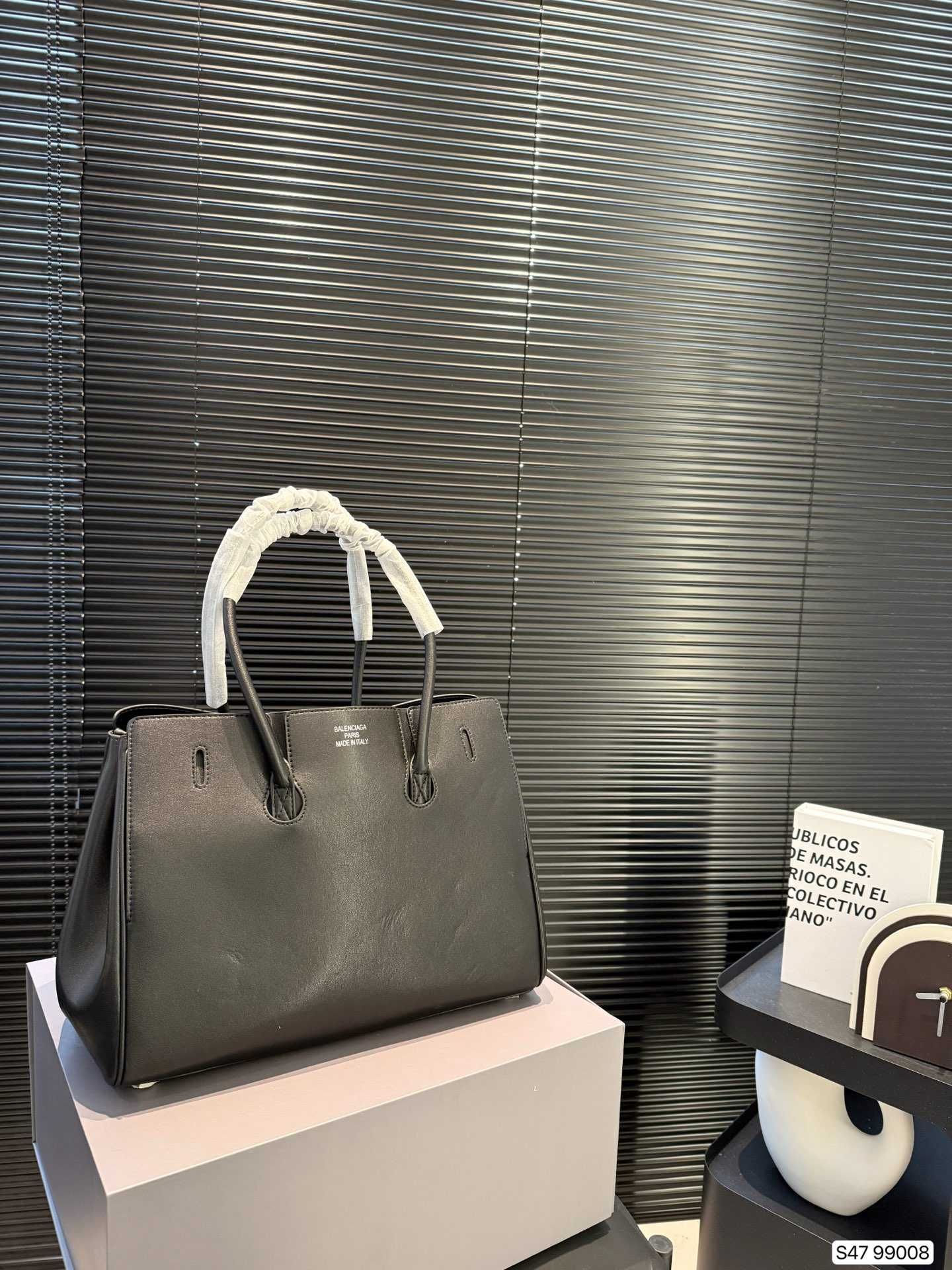 Torba typu tote Balenciaga Rodeo