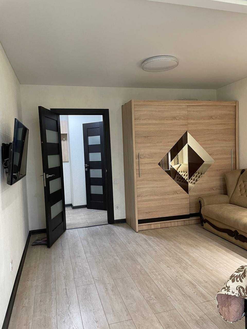 Продам 1-комнатную квартиру с ремонтом,мебелью и техникой на Таирово!