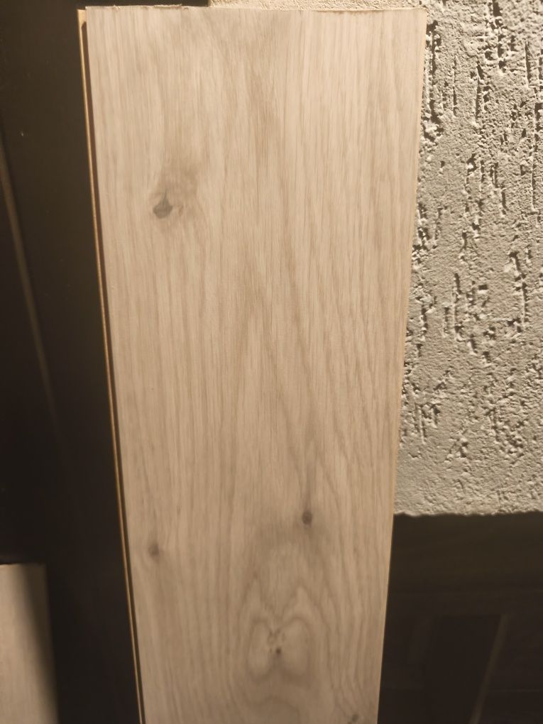 Panele podłogowe Egger Pro szare EPD040