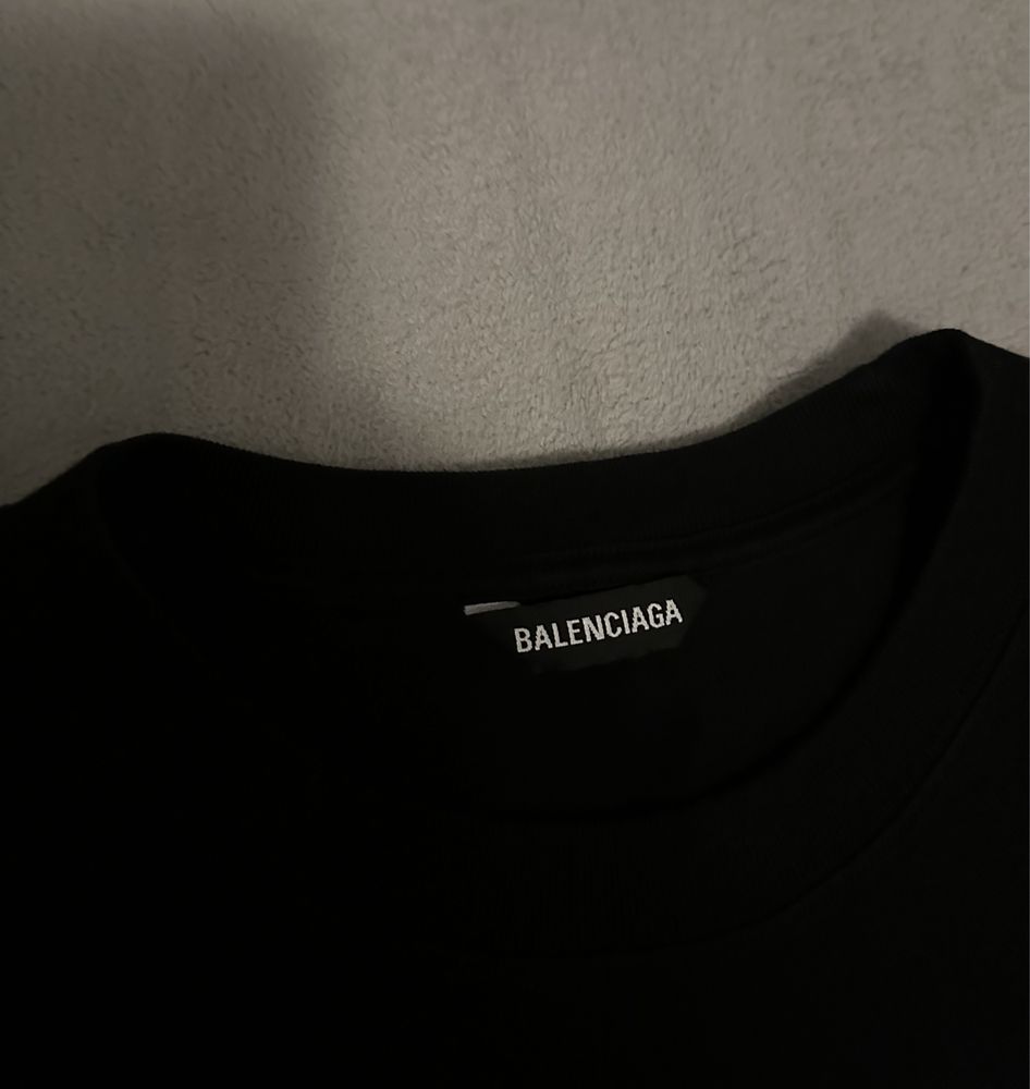 Tshirt Balenciaga usada